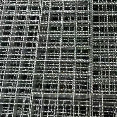 Hot Dip Galvanized Industrial Grating 30x30mm Welded