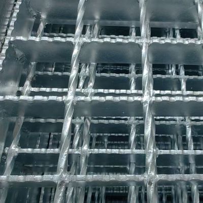 3mm Cross Bar Bright On Surface Industrial Steel Decking Grating