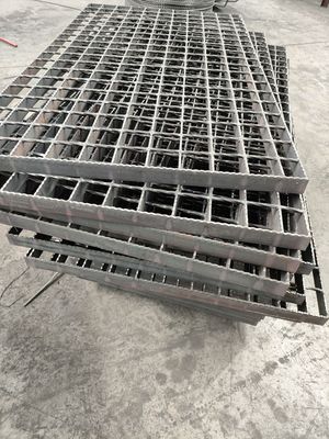 YB/T4001.1-2007 Standard Anti Rust Galvanized Steel Grating with 30mm Bearing Bar