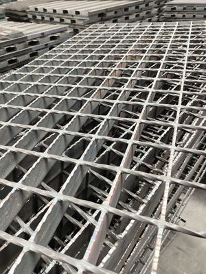 YB/T4001.1-2007 Standard Anti Rust Galvanized Steel Grating with 30mm Bearing Bar
