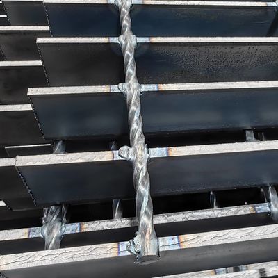 Steel Floor Grating with Machine Pressure Welding Cross Bar Pitch 30mm