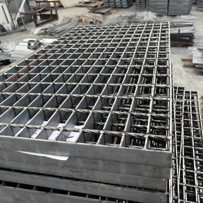 Machine Pressure Welded Smooth Surface Industrial Steel Bar Grating Stainless Steel Modern