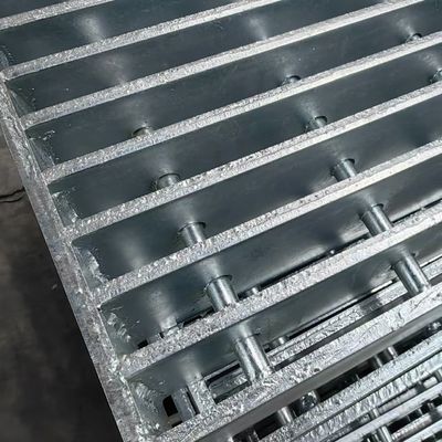 YB/T4001.1-2007 Standard 30mm Non Slip Steel Floor Grating with Bright Surface