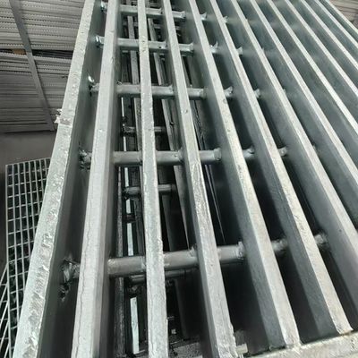 30mm Steel Floor Decking Grating Flat Bar Welding Process Hot Galvanized