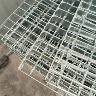 Industrial 19 W 4 Steel Grating Dependable Choice For Long Lasting Flooring