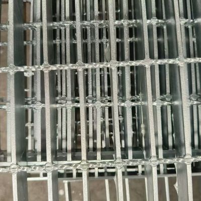 Heavy Duty Stainless industrial steel grating Compliant With Galvanizing Standards