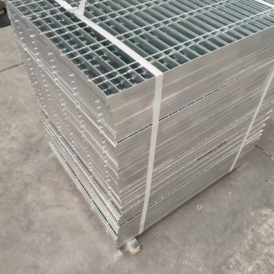 Industrial 19 W 4 Steel Grating Dependable Choice For Long Lasting Flooring