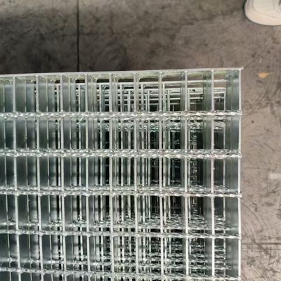 Various Bar Shapes Serrated Type Grating Hot Dip Galvanized Stainless Steel