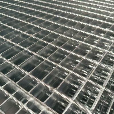 Heavy Duty Reinforced Edges serrated steel grating High Impact Resistance