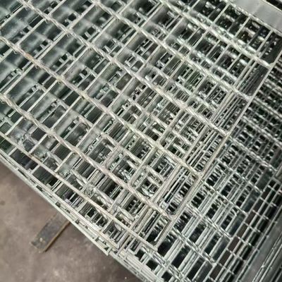 11 W 4 Serrated Bar Grating Anti Slip Surface Treatment For Demanding Environment