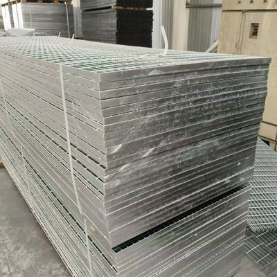 Durable Steel Grating For Outdoor Walkways Withstanding Weather And Foot Traffic