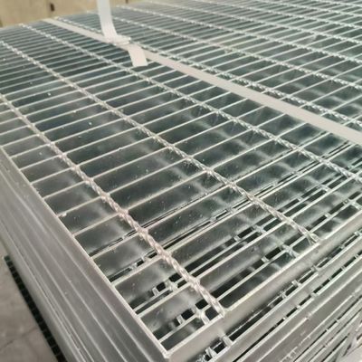 Durable Steel Grating For Outdoor Walkways Withstanding Weather And Foot Traffic