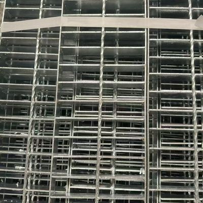 Chemical Resistant Steel Grating for Laboratories and Chemical Plants