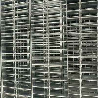 Non Slip 11-W-4 Mild Steel Grating For Wet Areas Ensuring Stability And Safety