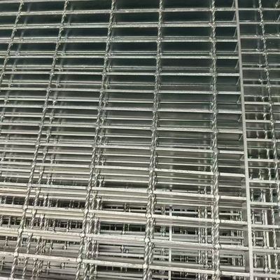 Easy-Clean Steel Grating: Simplifying Maintenance and Upkeep