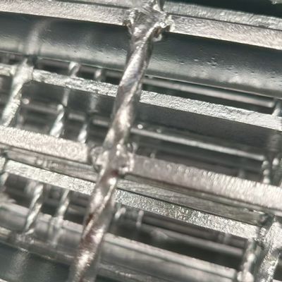 Easy-Clean Steel Grating: Simplifying Maintenance and Upkeep