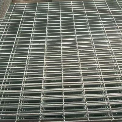 High-Visibility Steel Grating: Improving Safety with Reflective or Bright Colors