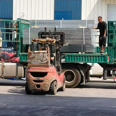 Chemical-Resistant Steel Grating: Suitable for Use in Aggressive Environments