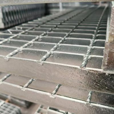 Chemical-Resistant Steel Grating: Suitable for Use in Aggressive Environments