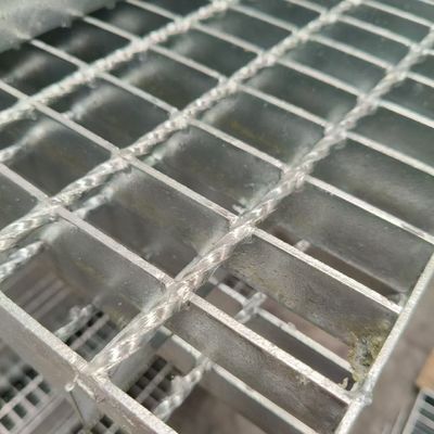 Versatile Interlocking Steel Gratings: Easy to Assemble and Configure