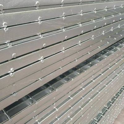Anti-Slip Heavy Duty Steel Grating with 30mm Bearing Bar Pitch and High Load Capacity