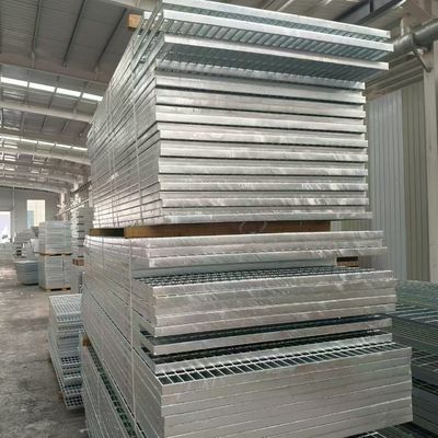 Easy-Clean Steel Gratings: Hygienic and Low-Maintenance for Busy Areas