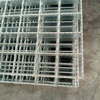 Mesh Steel Gratings: Open, Airy Design for Ventilation and Light
