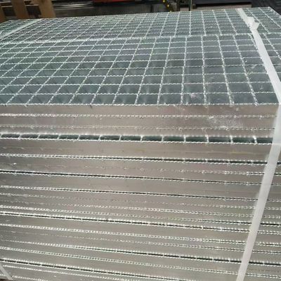 200 Tons Hydraulic Resistance Welded Steel Grating Material For Your Production Needs