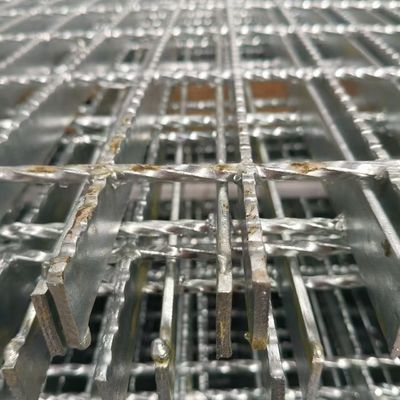 Commoned 32*5 Steel Safety Grating Ensuring Safety and Efficiency in Your Workplace