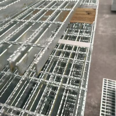 Easy-Clean Steel Gratings: Hygienic and Low-Maintenance Solution