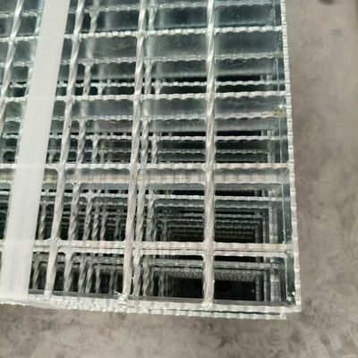 Lightweight Steel Gratings: Easy to Install, Transport, and Store