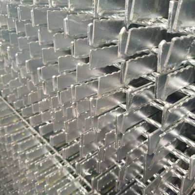 OEM Steel Grating Material with Serrated Bearing Bar Type