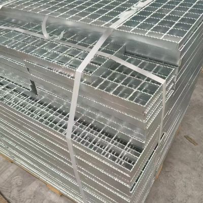 Heavy-Duty Steel Grating, Capable of Supporting Large Equipmentv