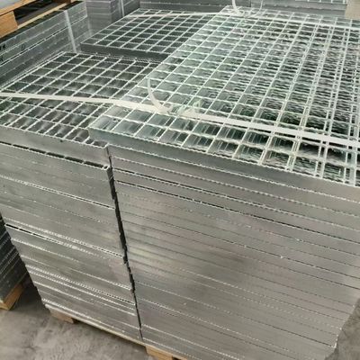 Heavy-Duty Steel Grating, Capable of Supporting Large Equipmentv