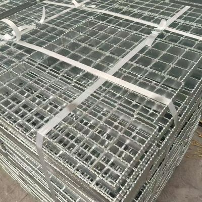 30mm Pitch Heavy Duty Steel Grating Meets YB/T4001-2007 Standard