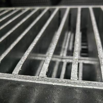 Anti Slip Galvanized Rectangle Steel Grating With Excellent Abrasion Resistance