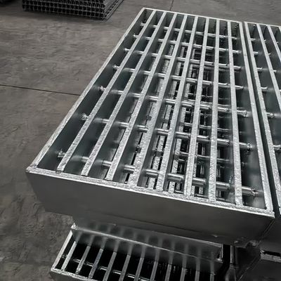 Anti Slippery Grating / Anti Skid Grating With Excellent Corrosion Resistance