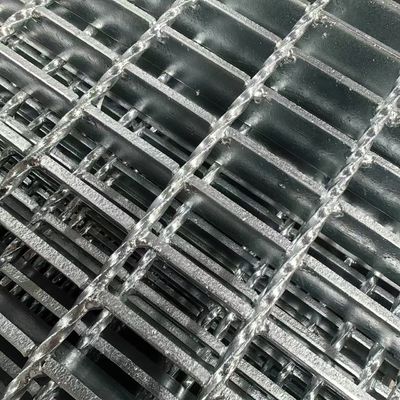 Load Capacity Low Maintenance Corrosion Resistant Anti Slip Steel Grating