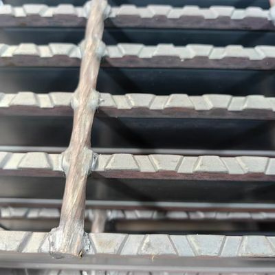 30mm Lwm Galvanized Steel Expanded Metal Sheet / Aluminum Expanded Metal Mesh For Safety Protection