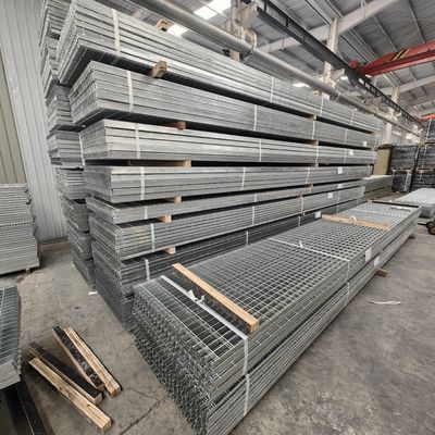 Polished Surface Stainless Steel Weave Mesh Fabric Distributor For Various Applications