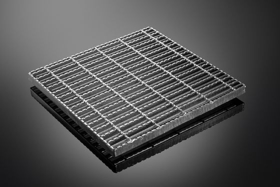Modern 30mm Pitch Industrial Flat Steel Grating with Bright Smooth Surface