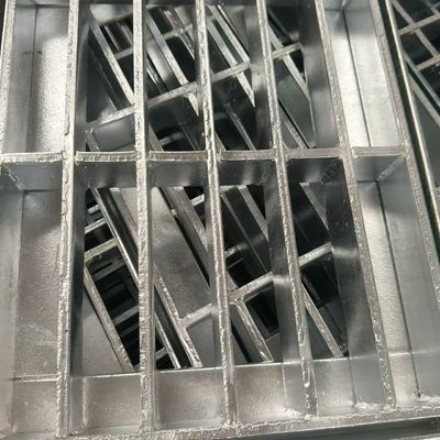 Laser Cutting Heterosexual Steel Grating Bending into Various Shapes for Warehouse Use