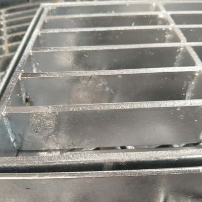 Laser Cutting Heterosexual Steel Grating Various Shapes Bending Appearance Metal Building Materials Product