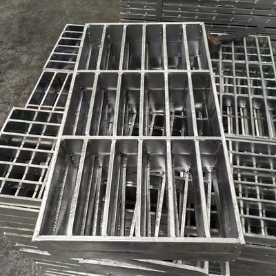 Bright Surface Bar Grating Mesh / Flat Steel Grating with Flat Bars Modern Style Hot Galvanized