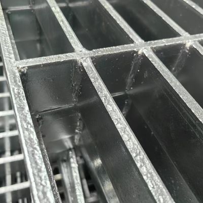 Bright Surface Bar Grating Mesh / Flat Steel Grating with Flat Bars Modern Style Hot Galvanized