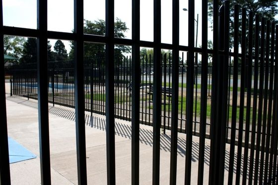 Varies Custom Made Chain Link Fencing Weather Resistant Powder Coated Metal