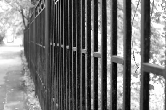 Chain Link Barrier Varies Height and Gauge for Temporary Fencing Solutions