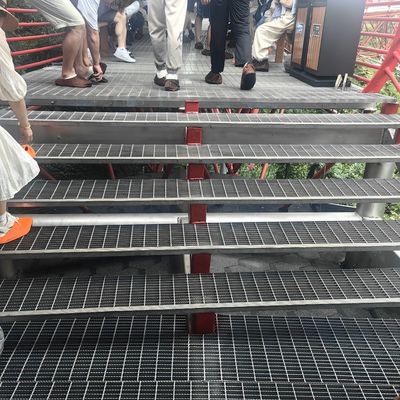 Abrasion Resistance Silver stainless steel grating with Anti Slip Surface