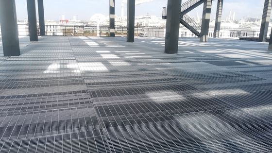 Abrasion Resistance Silver stainless steel grating with Anti Slip Surface
