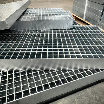 Modern Hot Dip Galvanized Steel Grating With Machine Pressure Welding And 30mm Bearing Bar Pitch